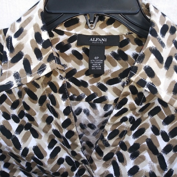 Alfani Women V-neck, Button Down Blouse Sz 6 P - Picture 2 of 3
